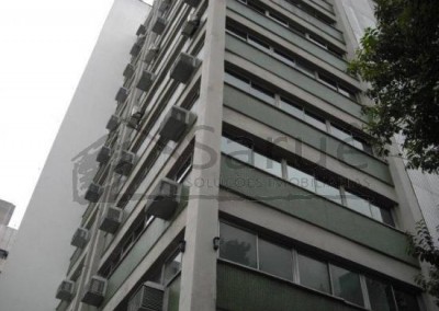 OPORTUNIDADE!! conjunto comercial no Itaim Bibi, com 65m², banheiro, copa, recepção, vaga de garagem. Em edifício com controle de acesso. R$ 630 mil